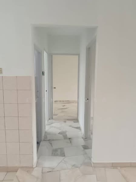 Apartment for Sale at Pangsapuri Suakasih - Even Chong - Corridor - PropertyGuru.com.my