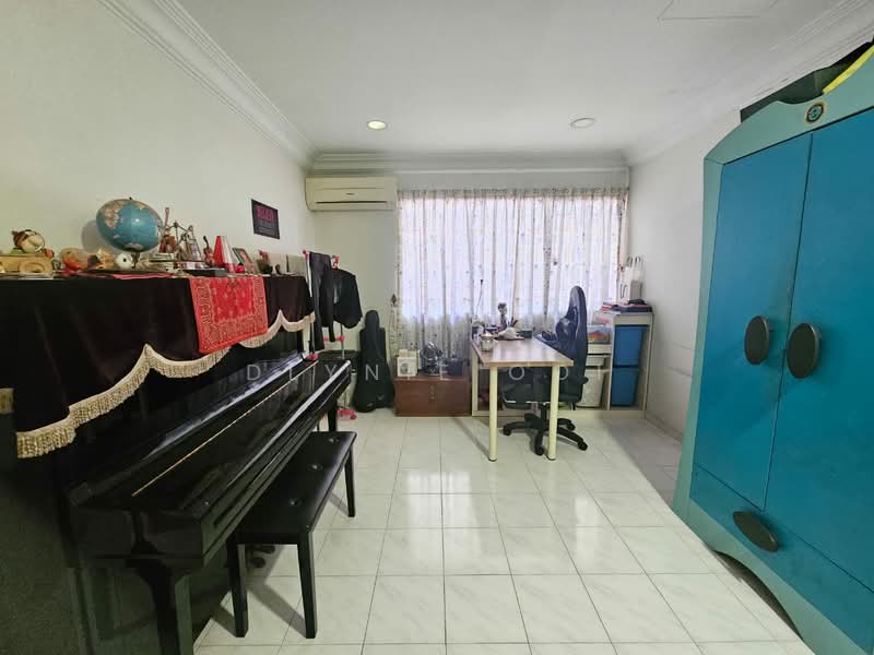 Rumah Teres 2.5-Tingkat untuk Dijual di Taman Bukit Desa (Taman Desa) - Dlynie Ooi - Study - PropertyGuru.com.my