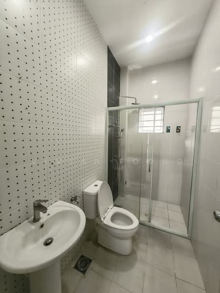 Rumah Teres untuk Disewa di Ipoh (Perak) - Vivian Foong - Bathroom - PropertyGuru.com.my