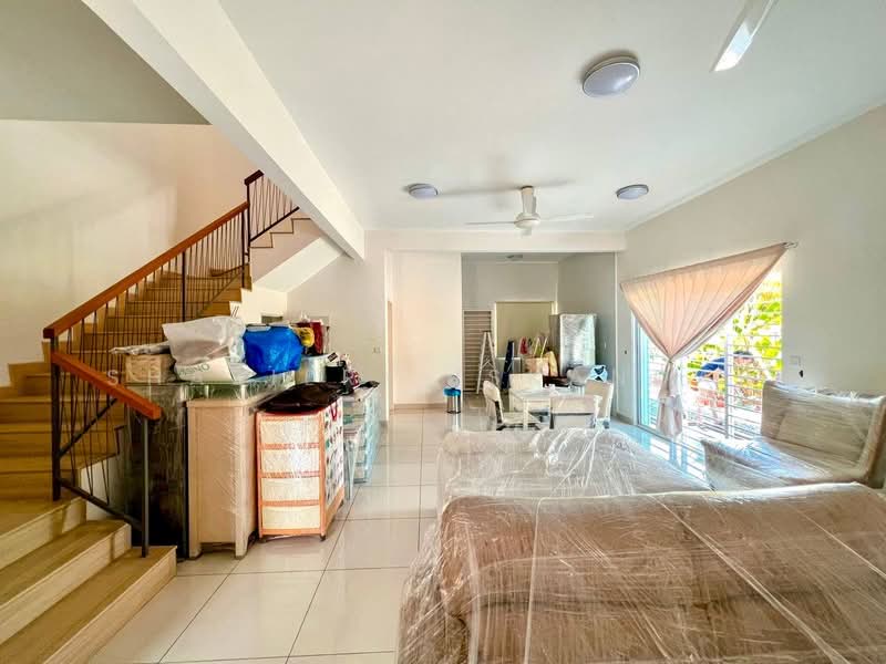 Rumah Teres 2-Tingkat untuk Dijual di Cyberjaya (Selangor) - Shaziery Iskandar - Living Room - PropertyGuru.com.my
