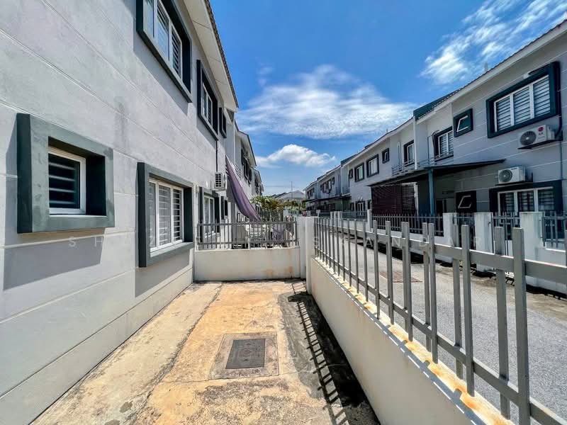 Rumah Teres 2-Tingkat untuk Dijual di Cyberjaya (Selangor) - Shaziery Iskandar - Exterior - PropertyGuru.com.my