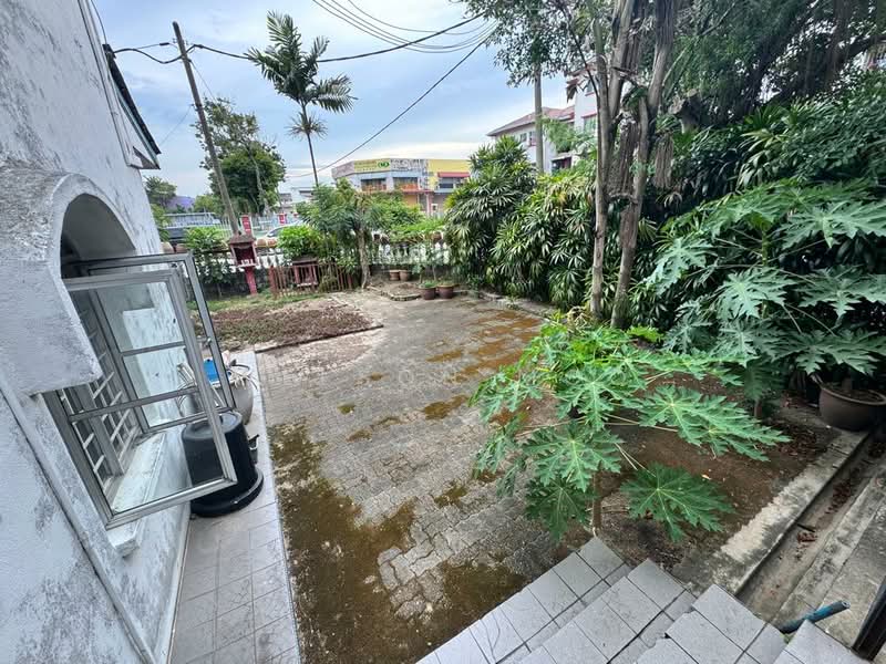 2-storey Terraced House for Sale in Taman Serdang Jaya (Seri Kembangan) - Welson Moo - Exterior - PropertyGuru.com.my