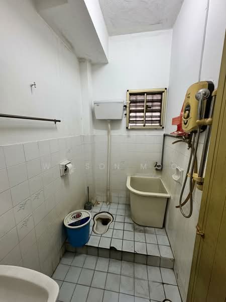 2-storey Terraced House for Sale in Taman Serdang Jaya (Seri Kembangan) - Welson Moo - Bathroom - PropertyGuru.com.my