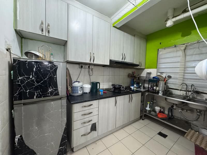 Condominium for Sale at Magna Ville - Azrul Ismail - Kitchen - PropertyGuru.com.my