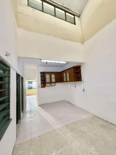 1-storey Terraced House for Sale in Bandar Baru Permas Jaya (Permas Jaya) - Sean Yeoh - Interior - PropertyGuru.com.my