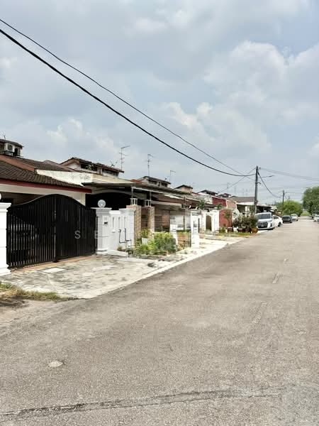 1-storey Terraced House for Sale in Bandar Baru Permas Jaya (Permas Jaya) - Sean Yeoh - Exterior - PropertyGuru.com.my