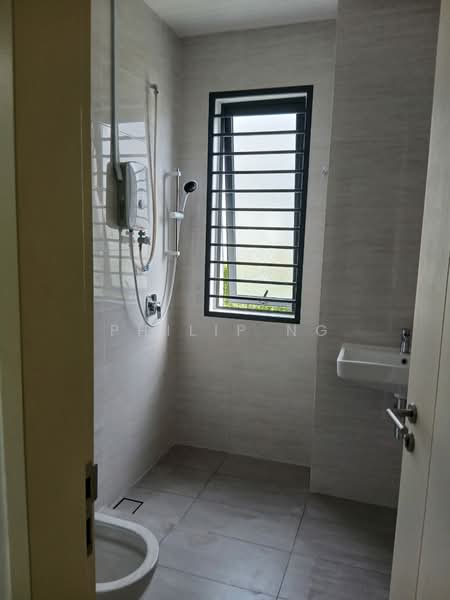 Bungalow House untuk Disewa di Semenyih (Selangor) - Philip Ng - Bathroom - PropertyGuru.com.my
