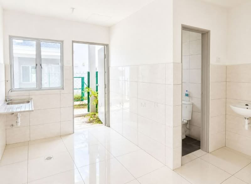 2-storey Terraced House for Sale in Sungai Buloh (Selangor) - Muin Mn - Kitchen - PropertyGuru.com.my