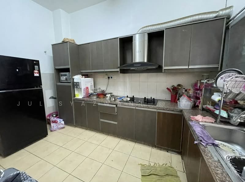 Rumah Teres 2-Tingkat untuk Disewa di Bandar Nusaputra (Puchong) - Julisyazwani @ Wani - Kitchen - PropertyGuru.com.my
