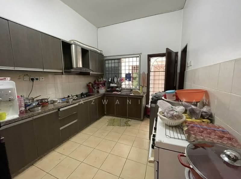 Rumah Teres 2-Tingkat untuk Disewa di Bandar Nusaputra (Puchong) - Julisyazwani @ Wani - Kitchen - PropertyGuru.com.my