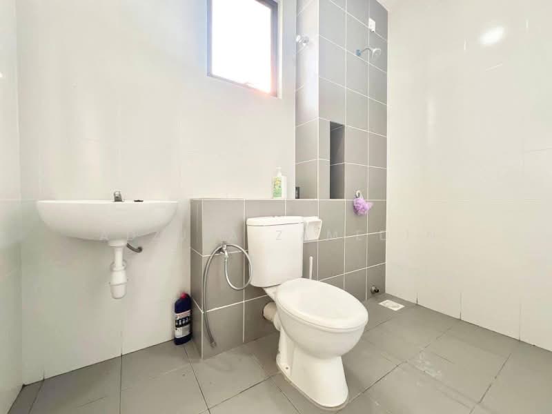 2-storey Terraced House for Sale in Eco Grandeur (Puncak Alam) - Adzura Zamedin - Bathroom - PropertyGuru.com.my