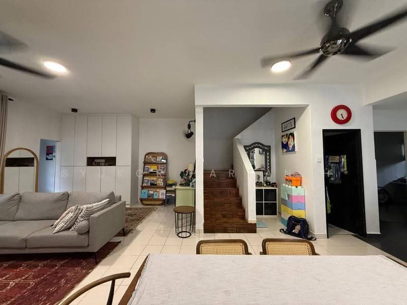 Rumah Teres 2-Tingkat untuk Dijual di Shah Alam (Selangor) - Syukor Hartanah - Living Room - PropertyGuru.com.my