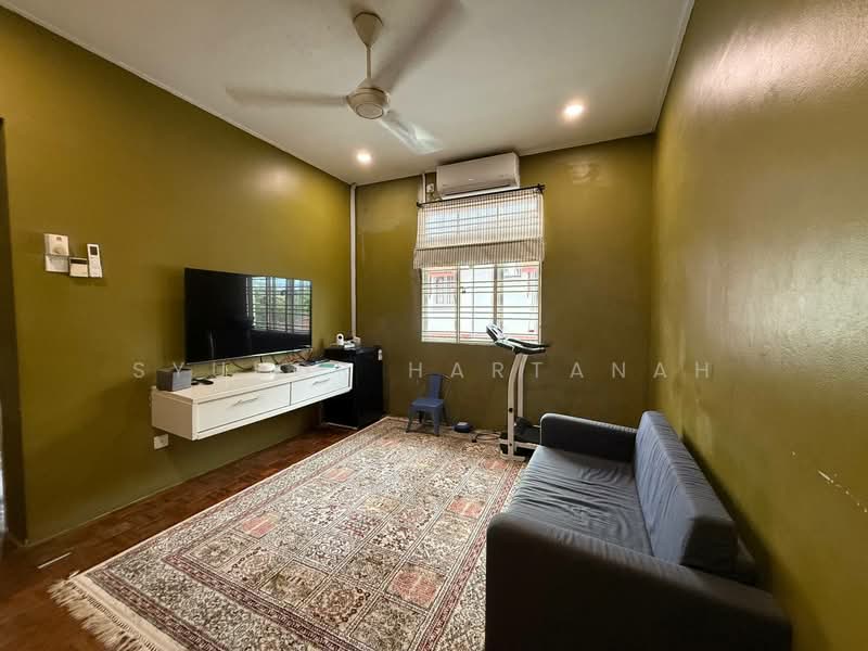 Rumah Teres 2-Tingkat untuk Dijual di Shah Alam (Selangor) - Syukor Hartanah - Living Room - PropertyGuru.com.my