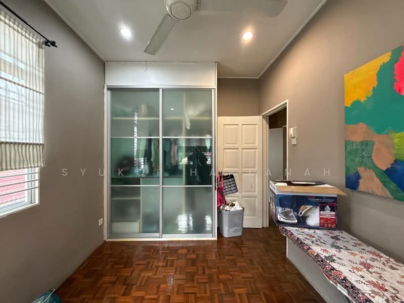 Rumah Teres 2-Tingkat untuk Dijual di Shah Alam (Selangor) - Syukor Hartanah - Bedroom - PropertyGuru.com.my