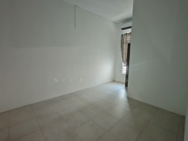 Rumah Teres 3-Tingkat untuk Dijual di Taman Limbongan Indah (Klebang) - Nick Wong - PropertyGuru.com.my