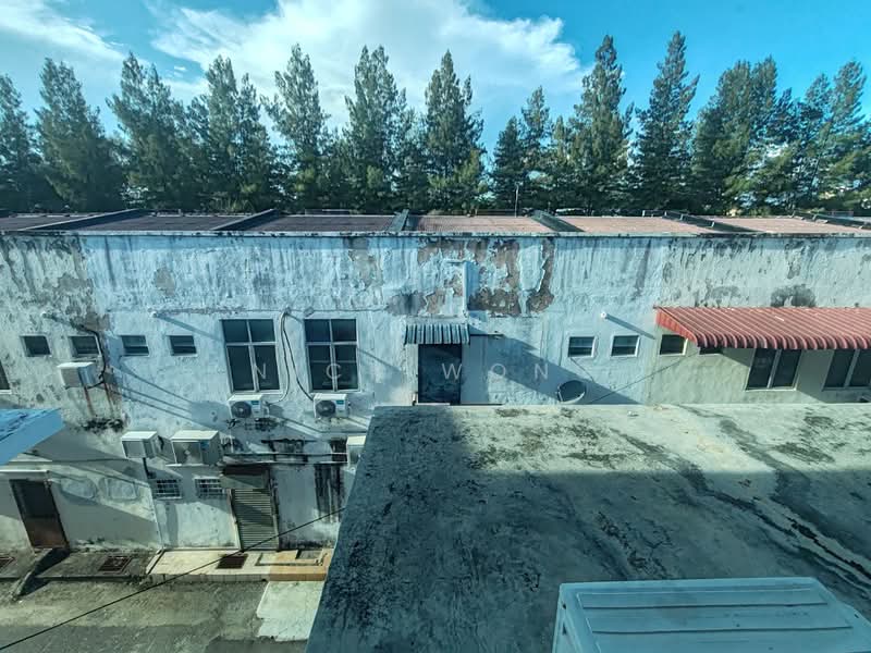 Rumah Teres 3-Tingkat untuk Dijual di Taman Limbongan Indah (Klebang) - Nick Wong - PropertyGuru.com.my
