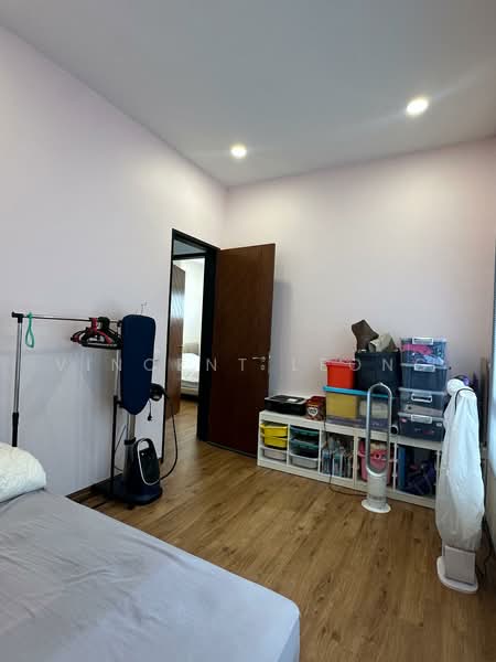 Rumah Berkembar untuk Dijual di Eco Ardence (Setia Alam) - Vincent Leong - Bedroom - PropertyGuru.com.my