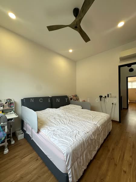 Rumah Berkembar untuk Dijual di Eco Ardence (Setia Alam) - Vincent Leong - Bedroom - PropertyGuru.com.my