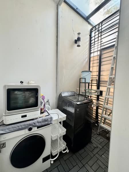 2-storey Terraced House for Sale in Taman Mount Austin (Tebrau) - Janice . - Exterior - PropertyGuru.com.my