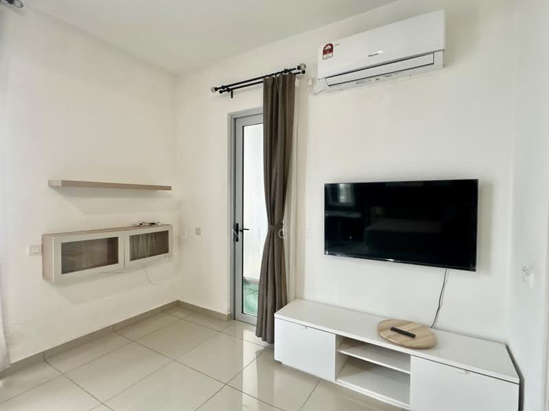 2-storey Terraced House for Sale in Taman Mount Austin (Tebrau) - Janice . - Living Room - PropertyGuru.com.my