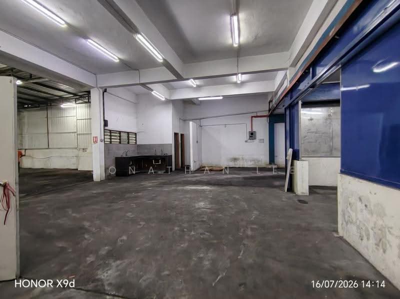 Warehouse for Rent in Taman Perindustrian Puchong (Puchong) - Jonathan Lee - Interior - PropertyGuru.com.my