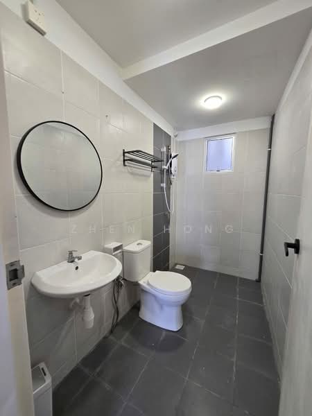 Pangsapuri untuk Disewa di Residensi Pauh Permai - Zhen Hong - Bathroom - PropertyGuru.com.my