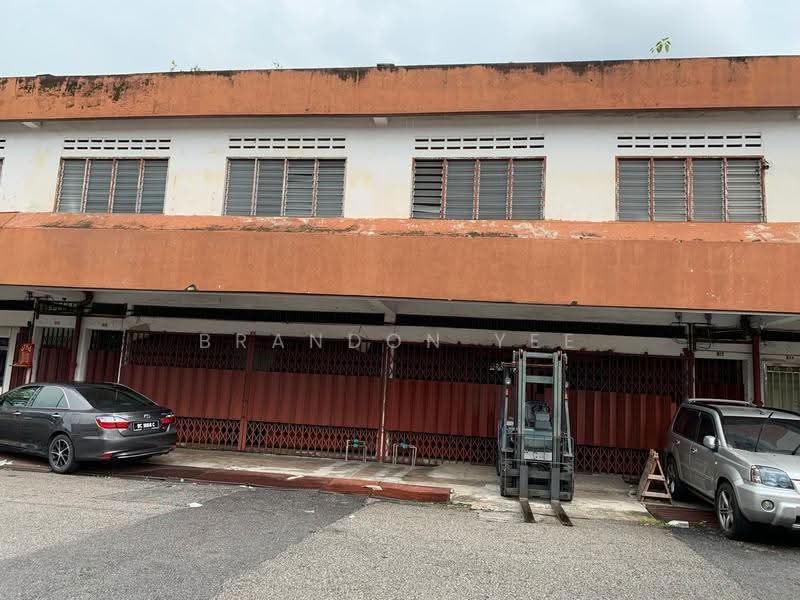 Shop for Rent in Taman Serdang Utama (Seri Kembangan) - Brandon Yee - Exterior - PropertyGuru.com.my