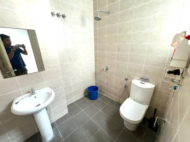 3-storey Terraced House for Sale in Cyberjaya (Selangor) - Shaziery Iskandar - Bathroom - PropertyGuru.com.my
