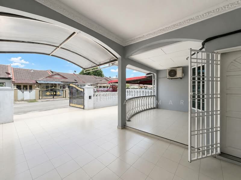 Rumah Teres 1-Tingkat untuk Dijual di Shah Alam (Selangor) - Nur Alia Omar - Exterior - PropertyGuru.com.my