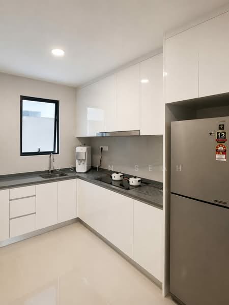 Condominium for Rent at Sapphire Paradigm - Justin Seah - Kitchen - PropertyGuru.com.my