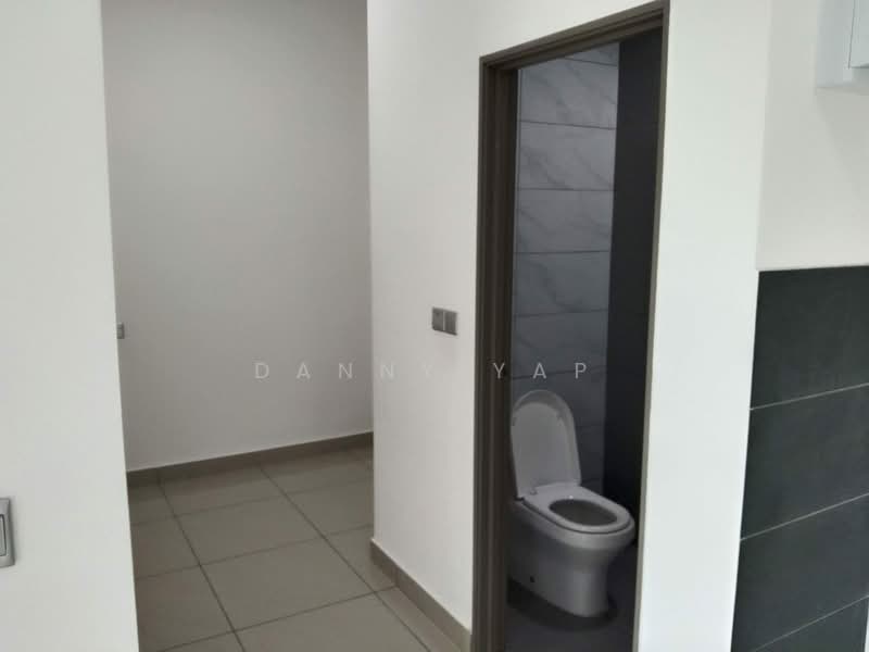Service Residence for Sale at SKS Habitat - Danny Yap - Bathroom - PropertyGuru.com.my