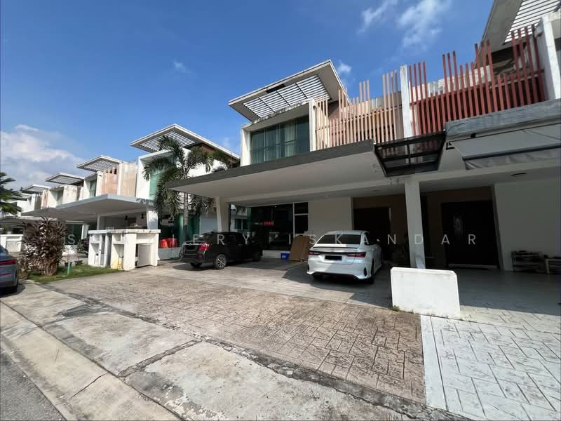 Semi-Detached House for Sale in Cyberjaya (Selangor) - Shaziery Iskandar - Exterior - PropertyGuru.com.my