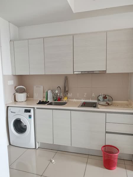Kediaman Servis untuk Disewa di i-SOHO @ i-City - NURHAMIZAH HAZWANI - Kitchen - PropertyGuru.com.my