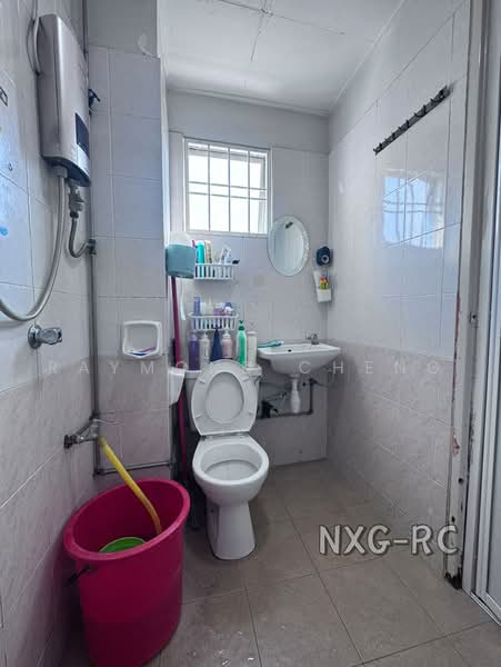 Rumah Teres untuk Dijual di Bandar Botanic (Klang) - Raymond Cheng - Bathroom - PropertyGuru.com.my
