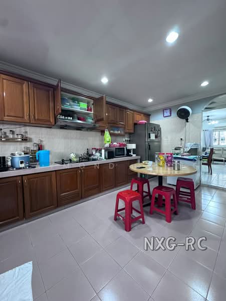 Rumah Teres untuk Dijual di Bandar Botanic (Klang) - Raymond Cheng - Kitchen - PropertyGuru.com.my