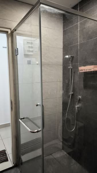 Condominium for Rent at Vivo Residential Suites - JJ Lim - Bathroom - PropertyGuru.com.my