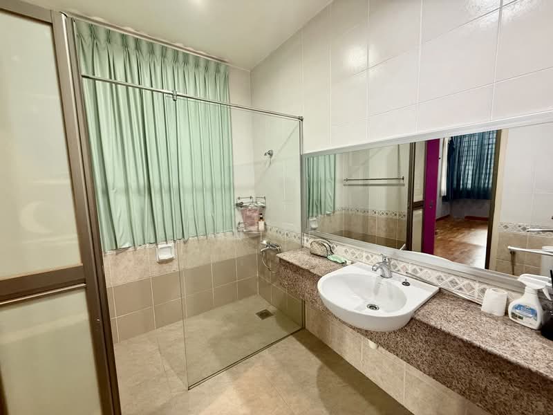 Banglo Pautan untuk Dijual di Taman Sri Pulai Perdana (Skudai) - Janice . - Bathroom - PropertyGuru.com.my