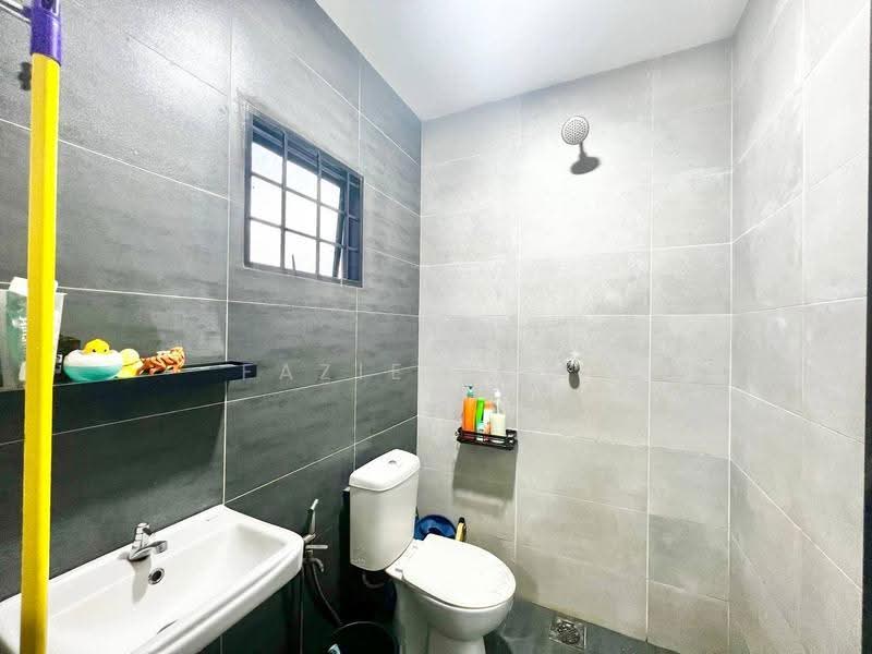 2-storey Terraced House for Sale in Kajang (Selangor) - Fazie Noor - Bathroom - PropertyGuru.com.my