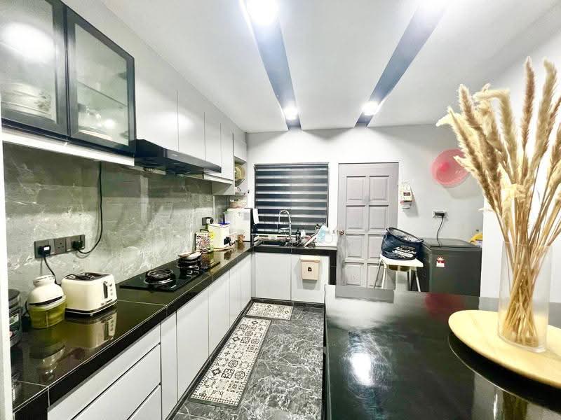 2-storey Terraced House for Sale in Kajang (Selangor) - Fazie Noor - Kitchen - PropertyGuru.com.my