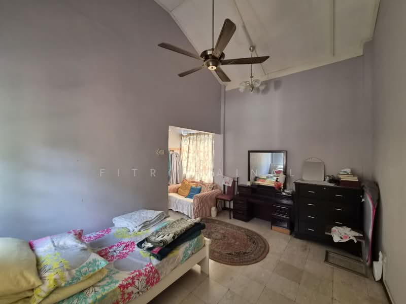 Bungalow House untuk Dijual di Seksyen 7 (Shah Alam) - Fitri Zainal - Bedroom - PropertyGuru.com.my