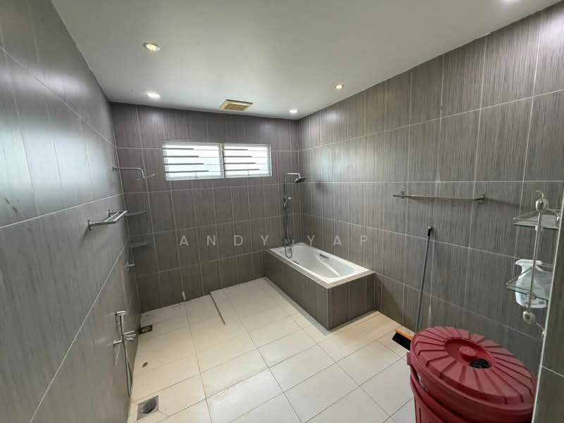 Rumah Berkembar untuk Dijual di Rawang (Selangor) - Andy Yap - Bathroom - PropertyGuru.com.my
