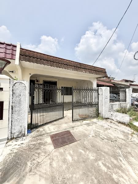 1-storey Terraced House for Sale in Bandar Baru Permas Jaya (Permas Jaya) - Jesserine Neo - Exterior - PropertyGuru.com.my