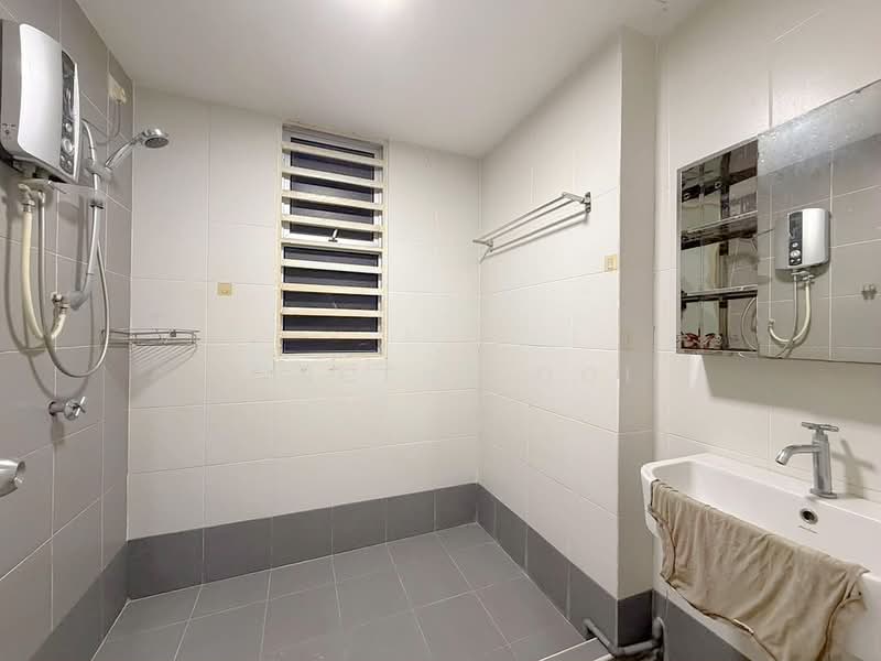 Condominium for Sale at Elit Heights @ Bayan City - Vincent Ooi - Bathroom - PropertyGuru.com.my