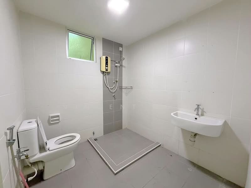 Condominium for Sale at Elit Heights @ Bayan City - Vincent Ooi - Bathroom - PropertyGuru.com.my