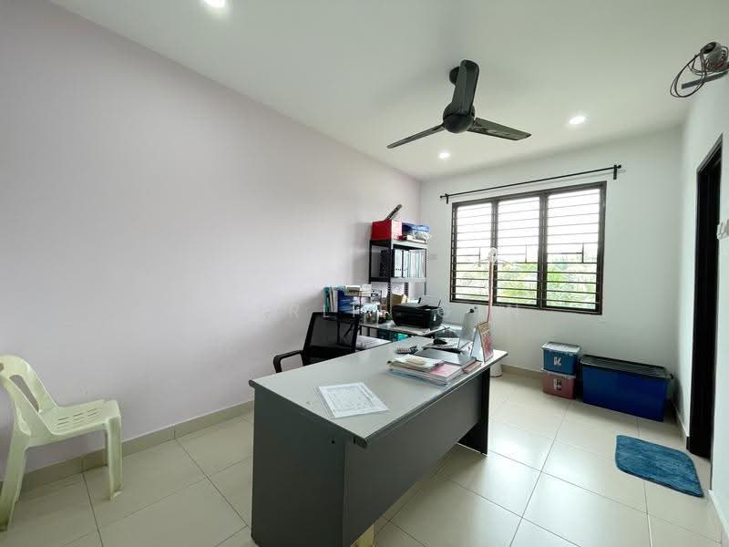 Rumah Teres 2-Tingkat untuk Dijual di Meru (Klang) - Charlie Gan - Study - PropertyGuru.com.my