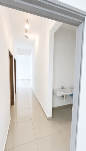 Kondominium untuk Disewa di Solaria Residences - Jerry Tan - Corridor - PropertyGuru.com.my