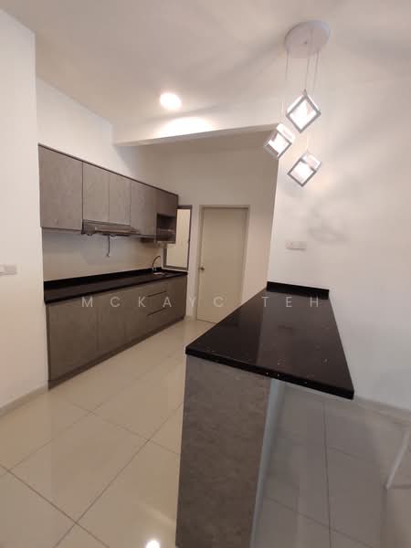 Kediaman Servis untuk Disewa di Savanna Executive Suite @ Southville City - MckayC TEH - Kitchen - PropertyGuru.com.my