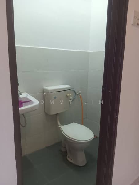 Rumah Teres untuk Dijual di Taman Masai Utama (Masai) - Tommy Lim - Bathroom - PropertyGuru.com.my