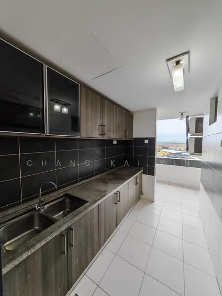 Service Residence for Sale at D'Inspire Residence (Inspira Bestari) - Chang Kai Yin - Kitchen - PropertyGuru.com.my