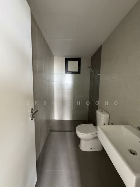 Kediaman Servis untuk Dijual di Aster Hill - Berry Choong - Bathroom - PropertyGuru.com.my